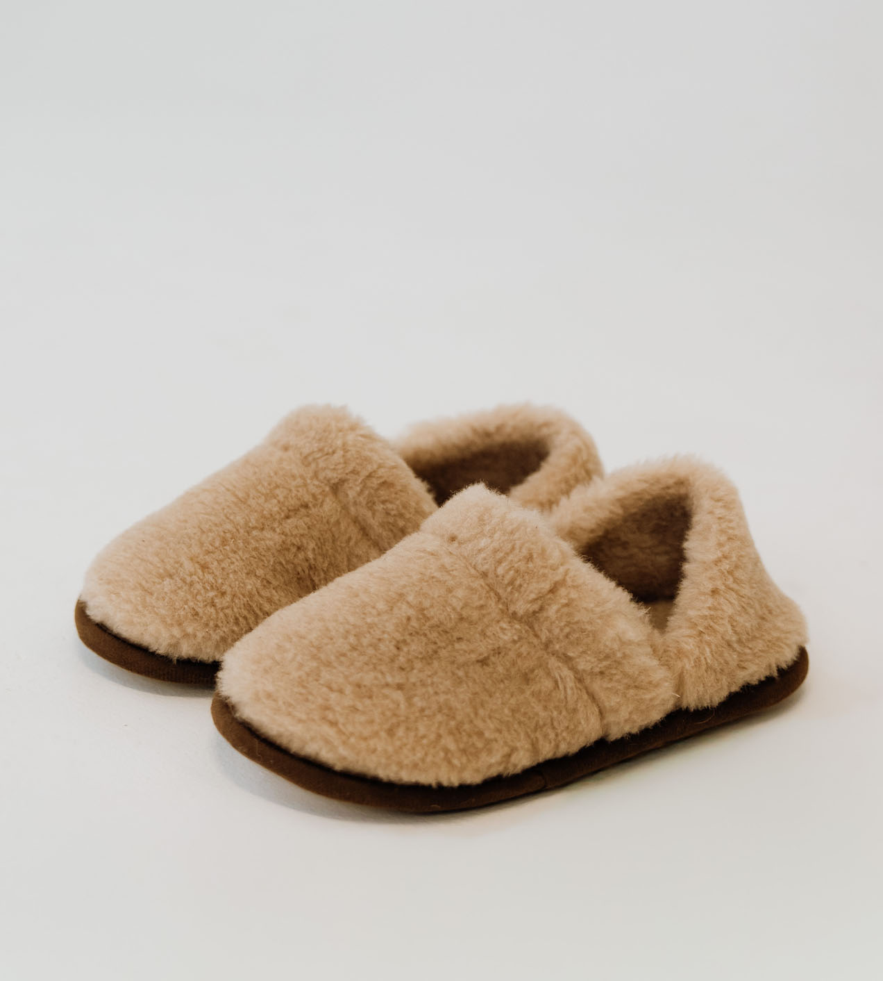 WoolVibes Camel Slippers
